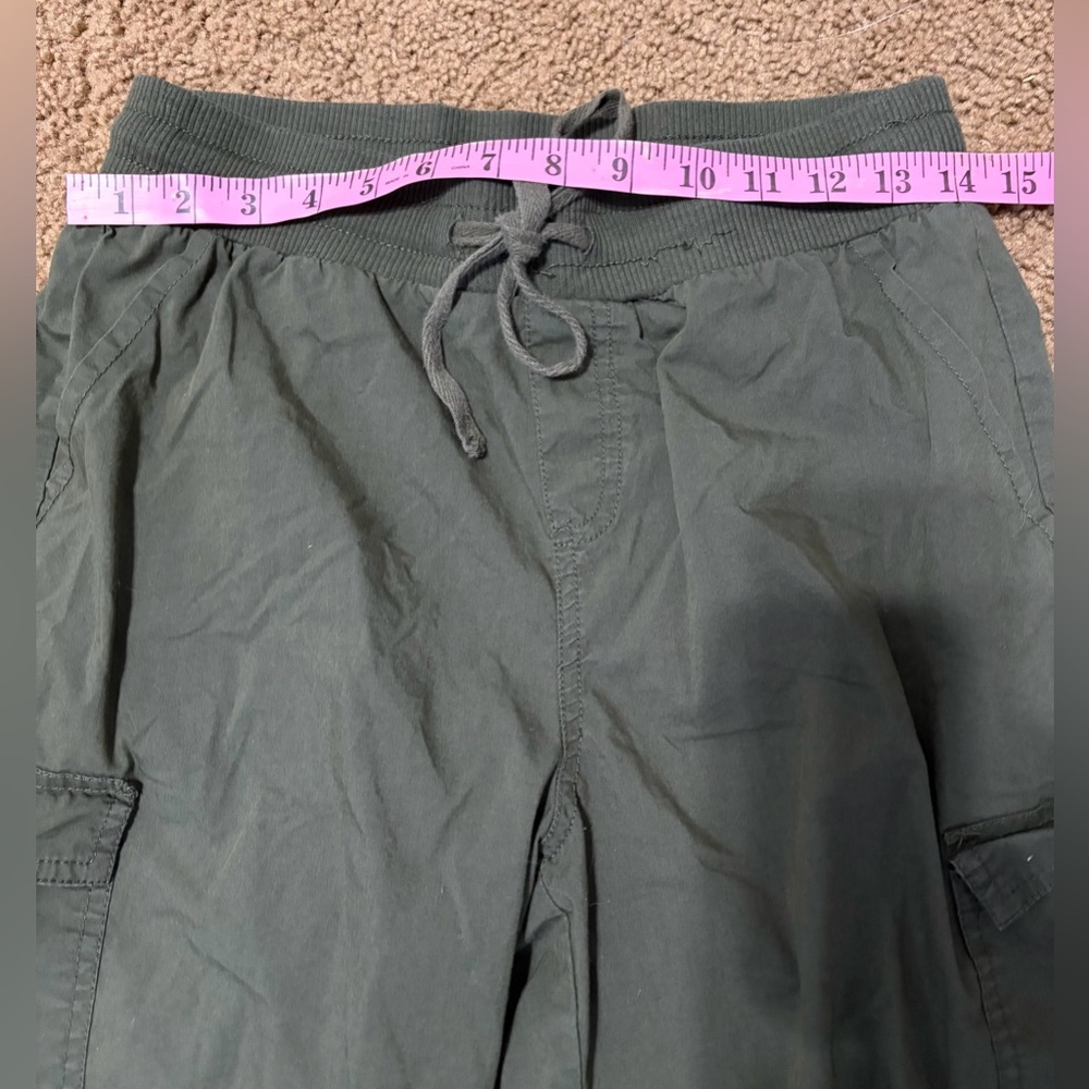 Emily Daniels Relaxed Olive Cargo Capris - Women Pants Size Small - Picture 6 of 8